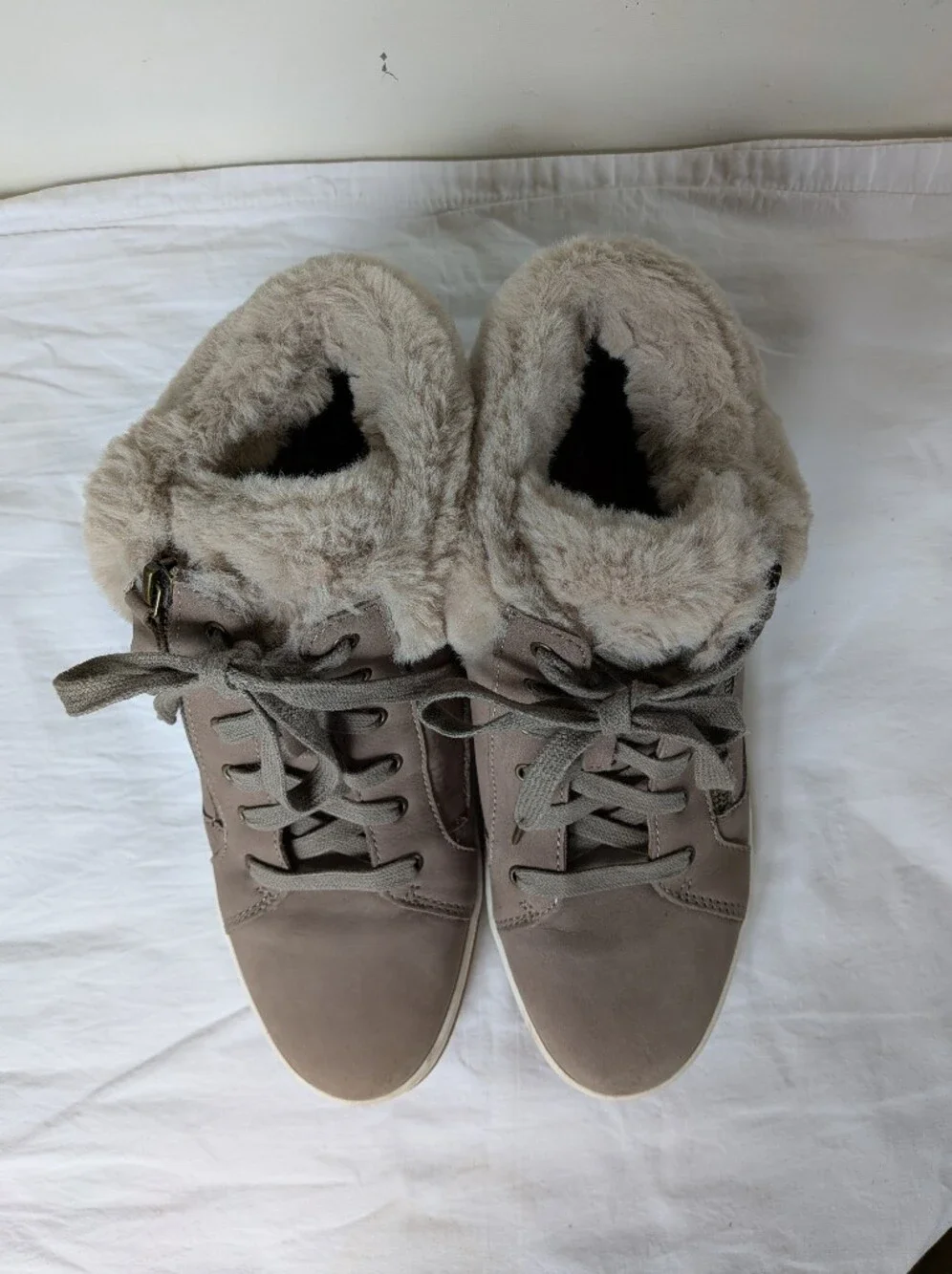 Aetrex Dylan Arch Support Sneaker Zip Sides Lace Up Fur Trim EUC